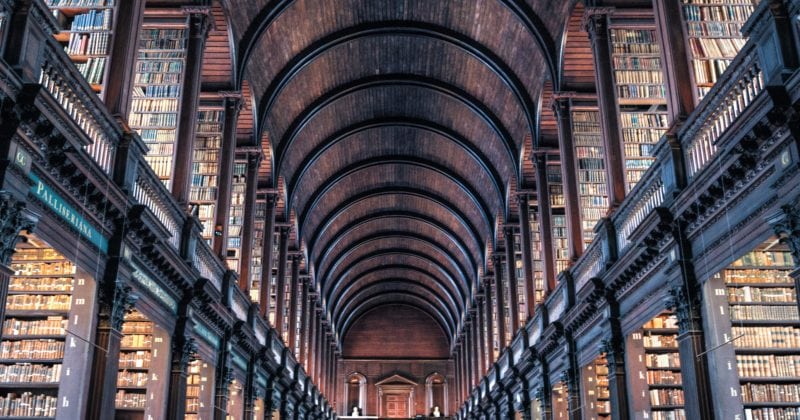 A large library with many books in it.