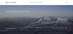 A website with a mountain view.