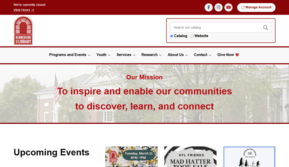 Library website homepage displaying upcoming events, digital services, and book recommendations. Contact information, quick links, and operational hours are listed at the bottom.