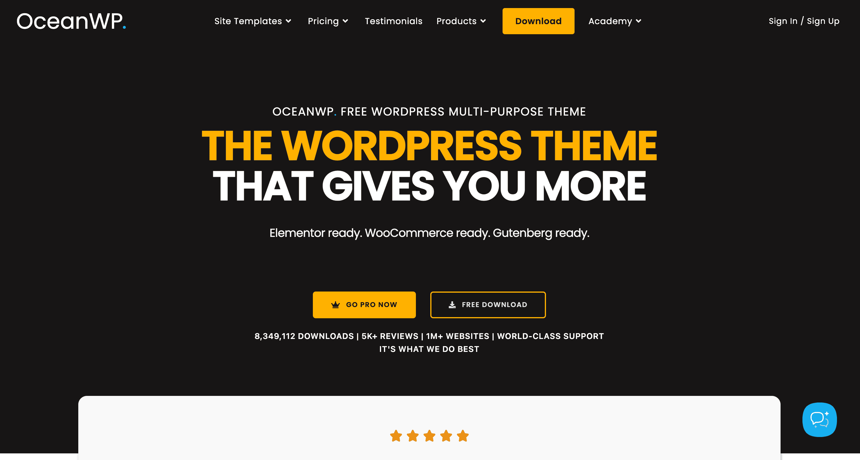 OceanWP website homepage highlighting its free multipurpose WordPress theme with options for free and pro versions, features list, and navigation menu at the top.